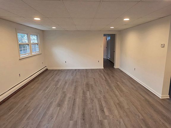 3rd image of 146 Walnut St APT 2C