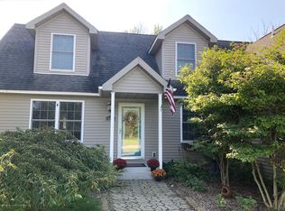 13656 Deer Creek Dr, South Haven, MI 49090