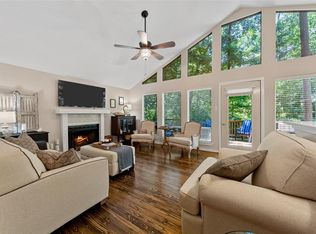 1046 Valleywood Trl, Holly Lake Ranch, TX 75765