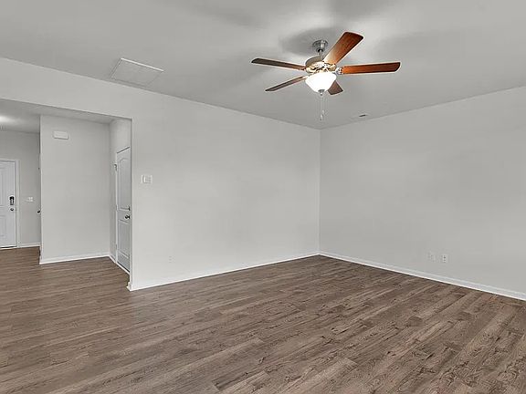 2nd image of 3926 Townes Blvd