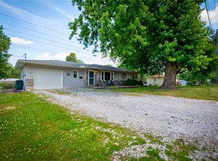 880 Frank Dr, Decatur, IL 62526