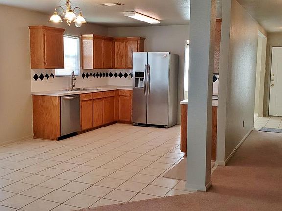 5th image of 4406 Paintbrush Dr
