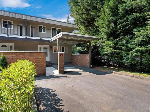 1701 McKenzie Ave #18, Saanich, BC V8N 1A6