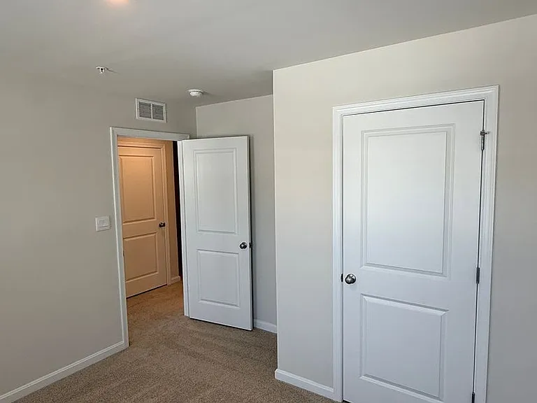 152 Hannock St — Photo 15