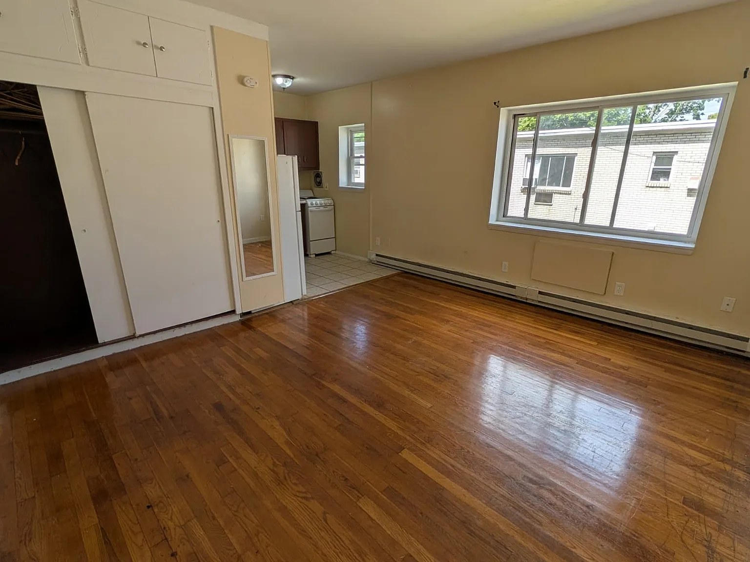 Studio, $1,100 — Photo 4
