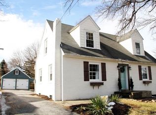 1814 Powder Mill Rd, York, PA 17402