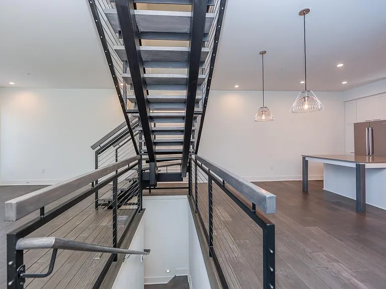 1145 Kirkwood Ave SE #14 — Photo 7