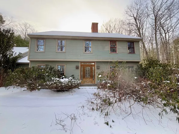 5 W Gate Drive, Bow, NH 03304