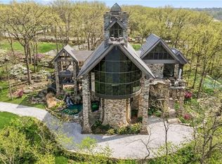 16900 S Highland Ridge Dr, Belton, MO 64012