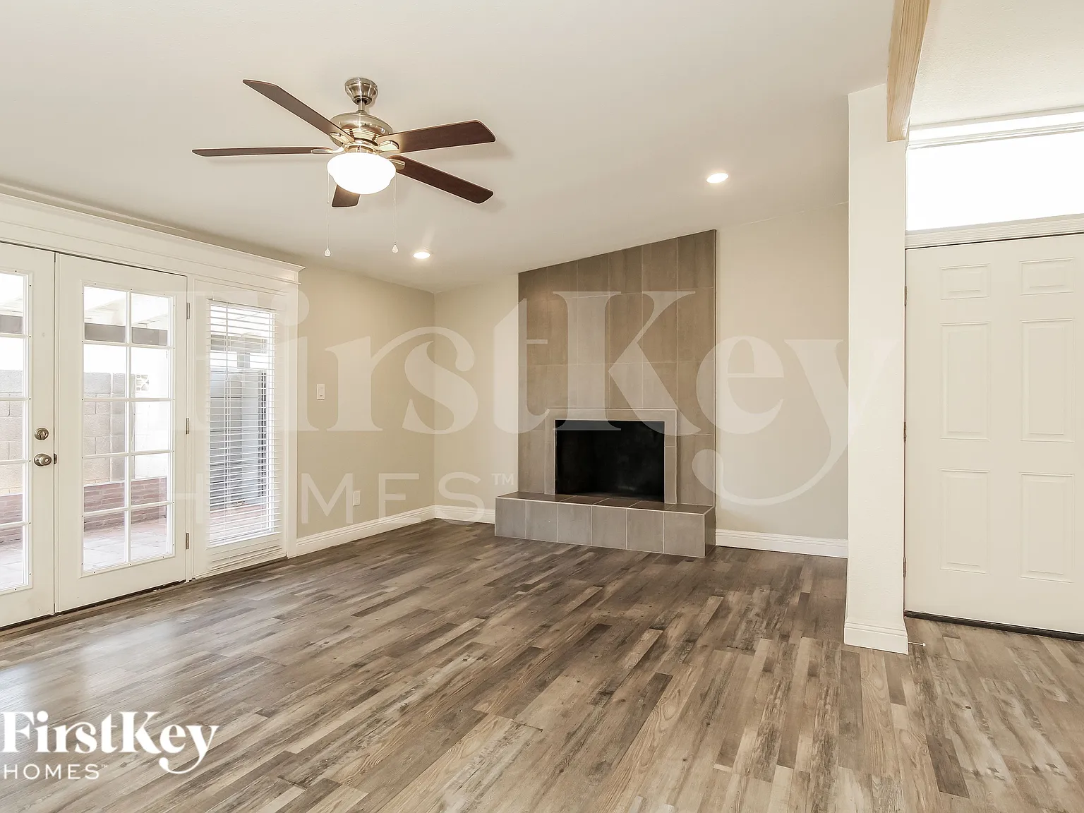 4 bed, 2.0 bath, 2046 sqft, $1,895 — Photo 3