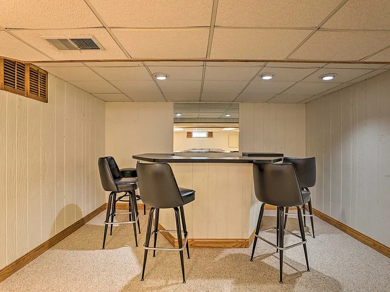 Building's Lounge