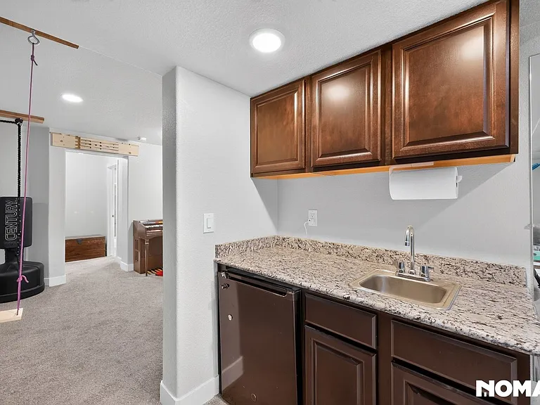 1296 Coffman Dr — Photo 40