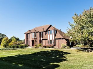 2950 Robal Ct, Saline, MI 48176