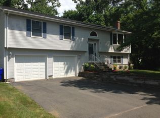 34 2nd Ave, Enfield, CT 06082