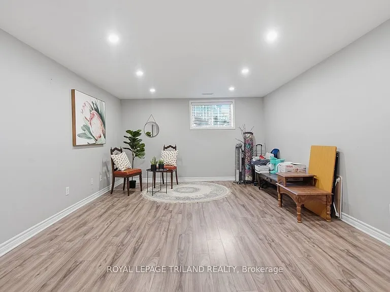 600 Hyde Park Rd #127 — Photo 37