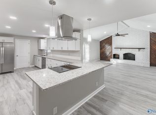 2124 Cecille Dr SW, Huntsville, AL 35803