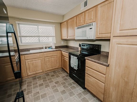 5th image of 314 Wright St APT 103