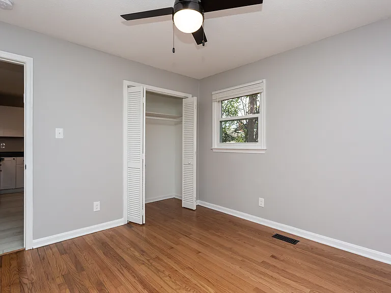 718 Holloway St #B — Photo 12