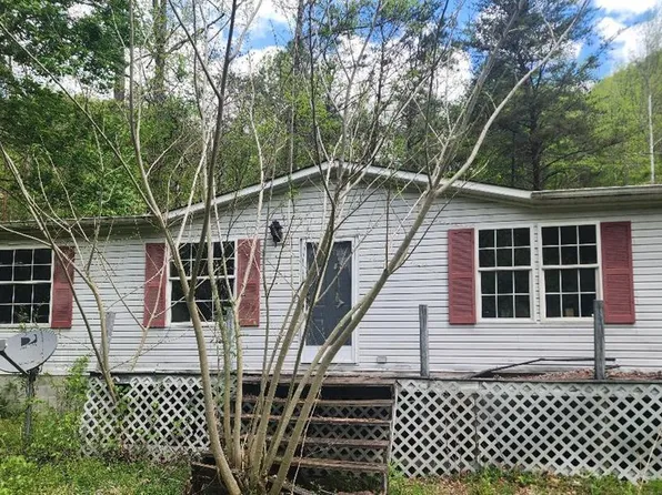 438 Neds Frk, Mc Dowell, KY 41647