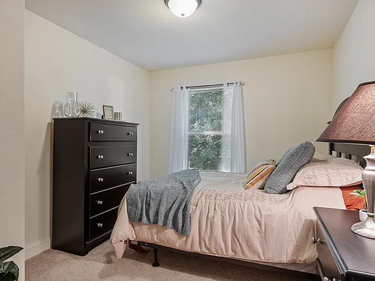 York Creek Apartments — Photo 16