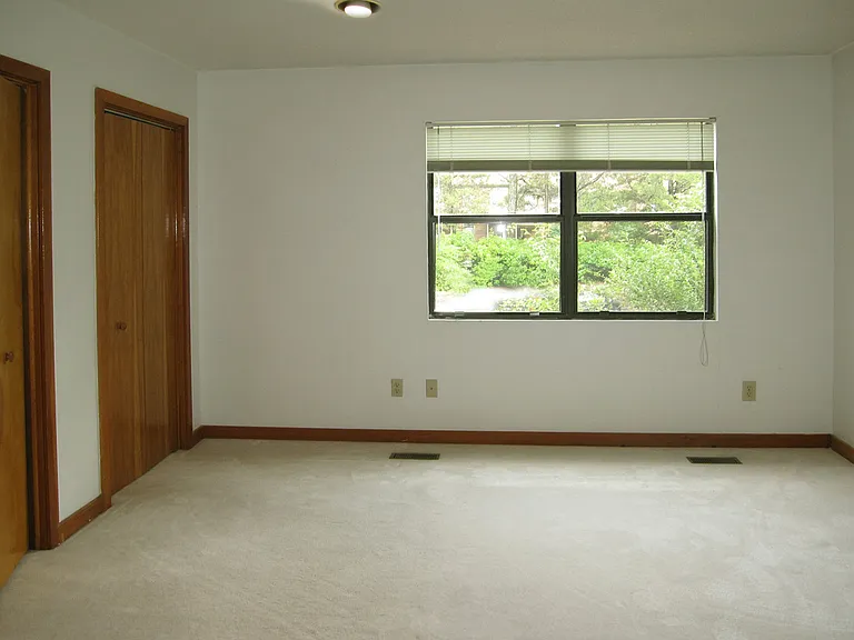 206 Cedarwood Ln — Photo 9
