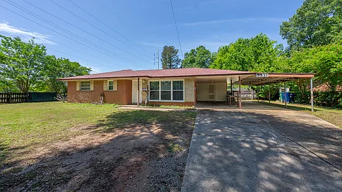 2331 Sharon Ave Photo 1