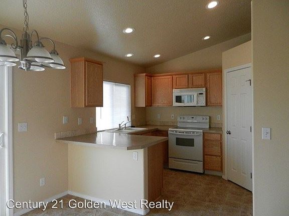 4th image of 5015 Ormsby Ave