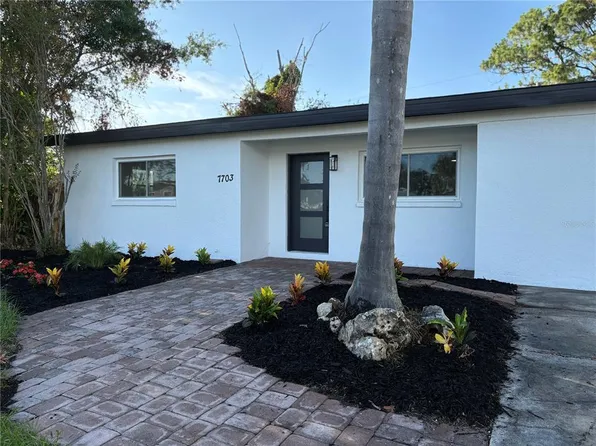 7703 Glenview Ln, Tampa, FL 33615