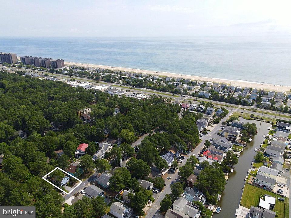 1st image of 127 Elizabeth Way