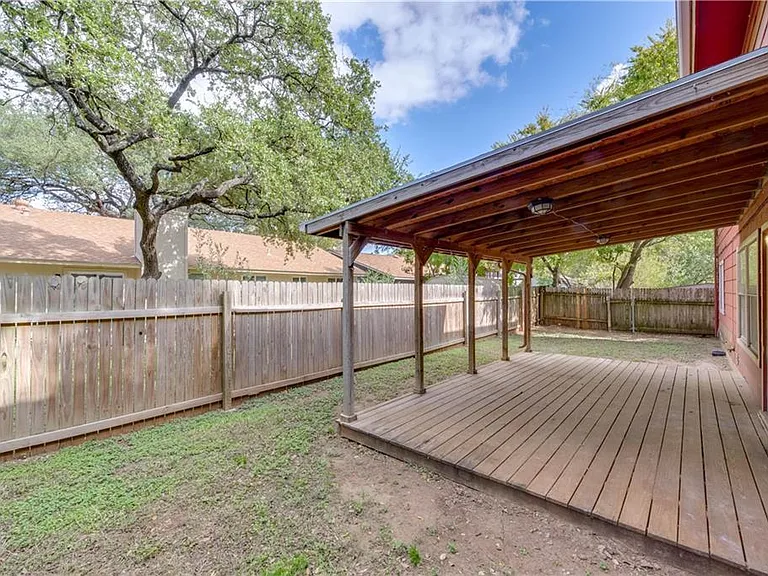 4200 Everest Ln — Photo 32