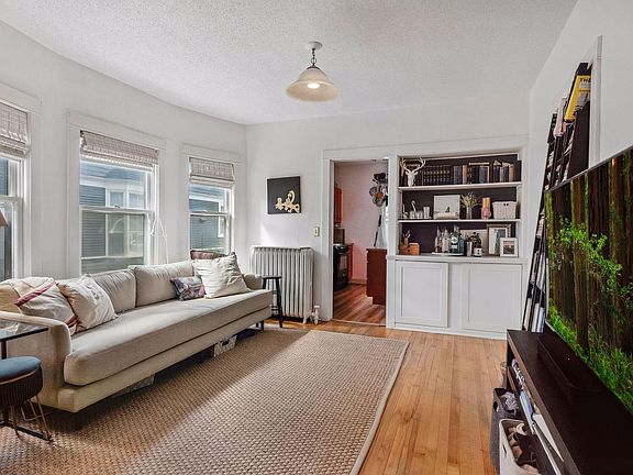 3rd image of 50 Arthur Ave SE