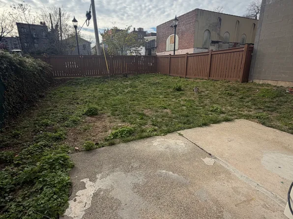 35 Fairview Avenue image 13 of 13