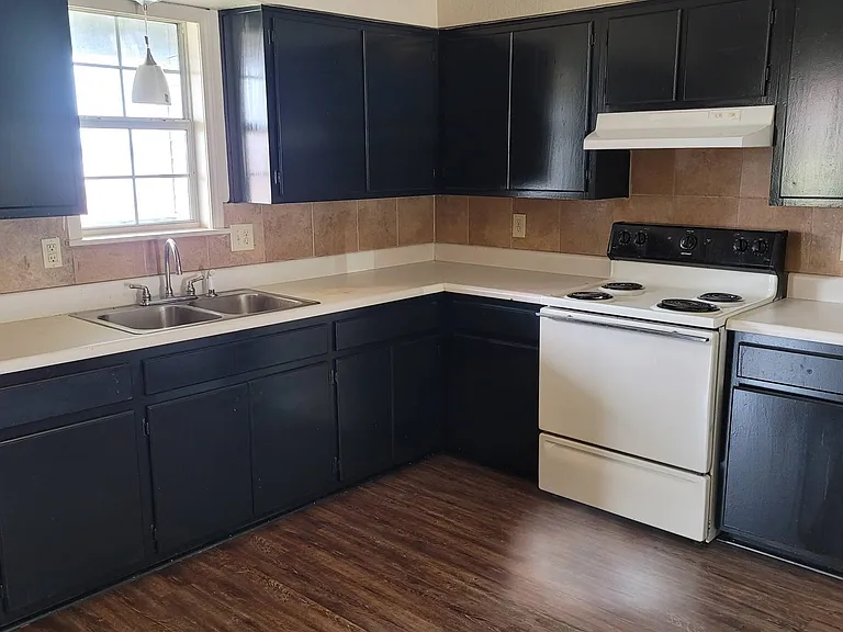 1101 Vaugine St #D — Photo 9