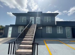18 Six Street Sabana Gdns #18, Carolina, PR 00983