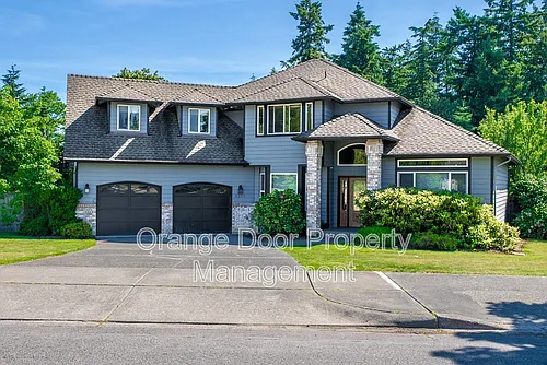 5204 Ridge Dr NE Photo 1