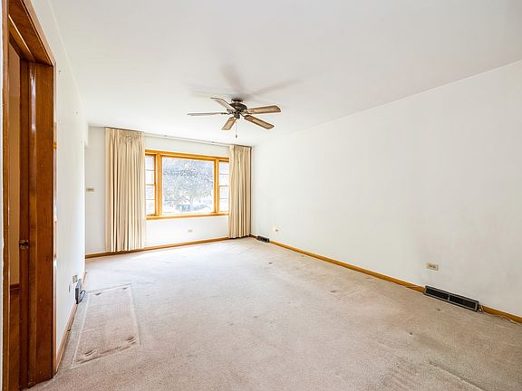 2nd image of 3714 S 58th Ave