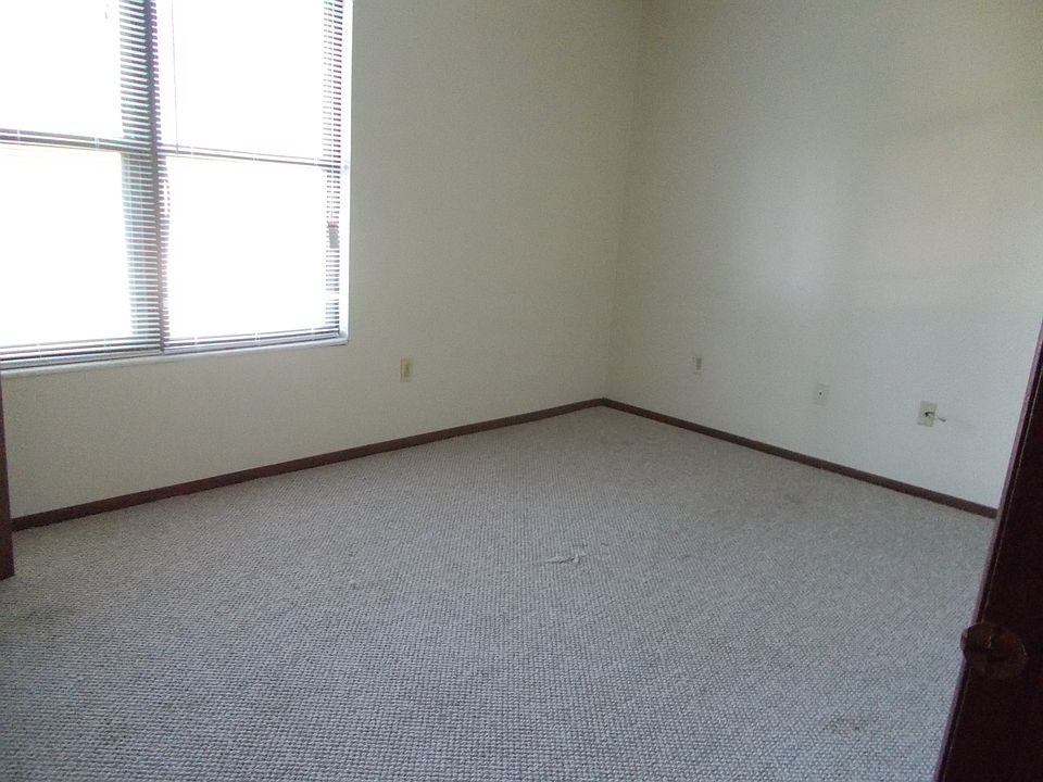 2nd image of 82 Beagle Club Rd APT 10