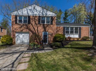 6031 Chatsworth Ln, Bethesda, MD 20814