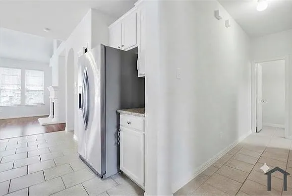 4 bed, 2398 sqft, $2,690 — Photo 4