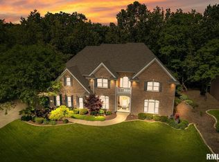 70 Diamond Point, Morton, IL 61550