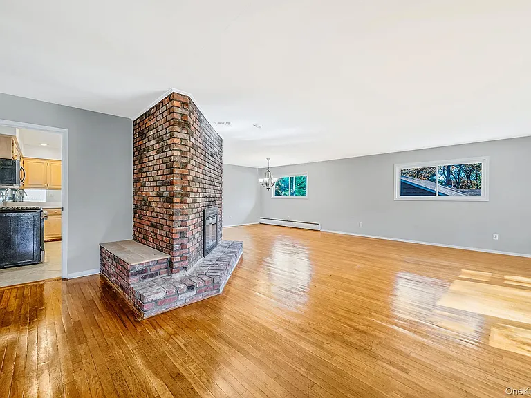 23 Princeton Dr — Photo 17