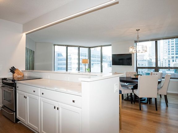 3rd image of 400 N Lasalle Dr Unit 1002