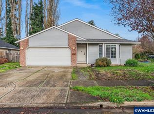 2367 Dorsey Dr, Hubbard, OR 97032