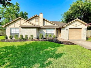 5213 Winding Brook Dr, Dickinson, TX 77539
