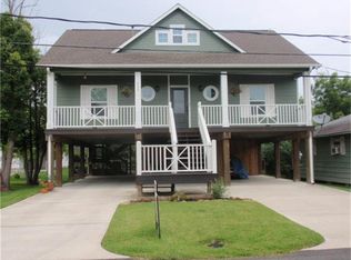 222 S Y St, La Porte, TX 77571