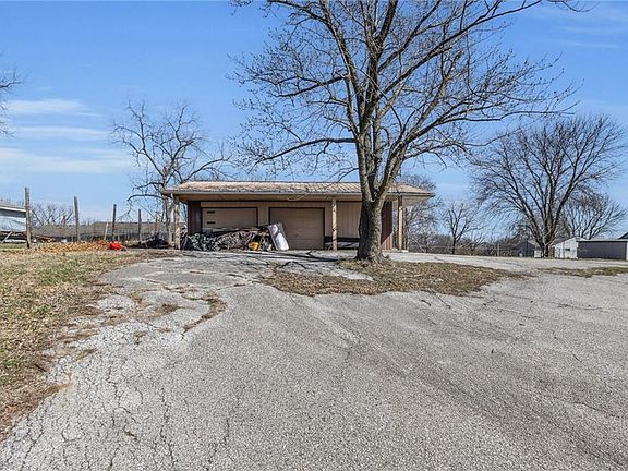 2nd image of 8611 Grant Dr