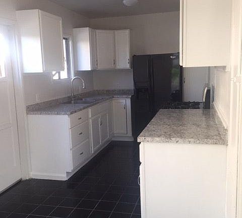 3rd image of 411 N Eastwood Ave #415