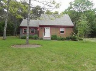 16 Dry Hollow Ln, Mashpee, MA 02649