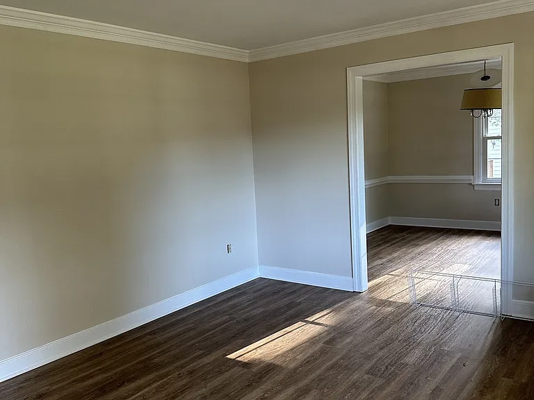 7405 Glastonburg Dr — Photo 10