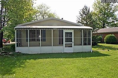3rd image of 223 Eastlake Dr